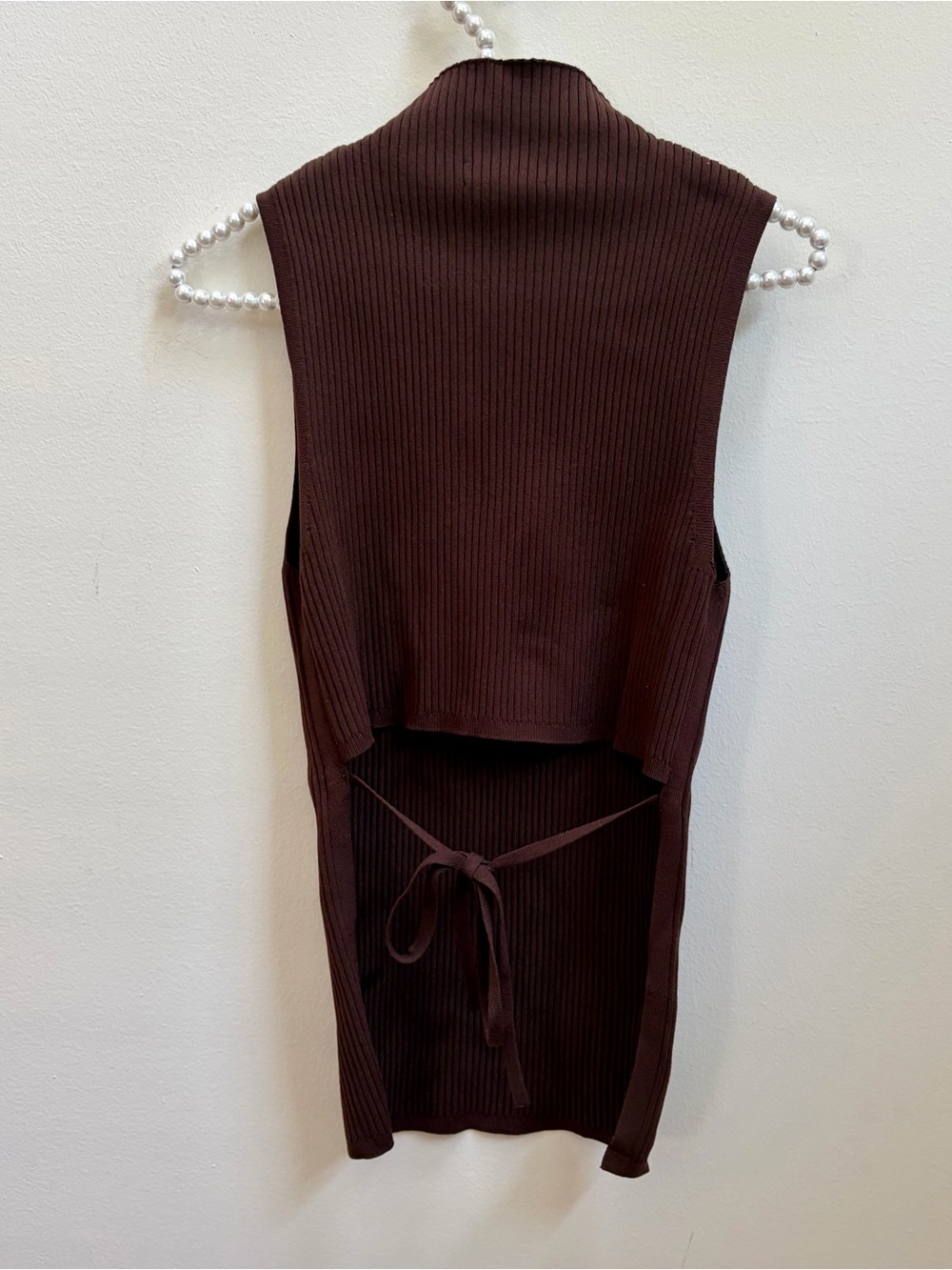 Aritzia Babaton Sculpt Knit Ribbed Sleeveless Open Back Top Chocolate Brown